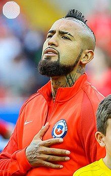 220px-Chile_VS.Australia(13)_2017-6-25_Arturo_Vidal.jpg