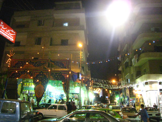 0_1492341045039_Flickr_-Bakar_88-_More_life_at_night_in_Ramadan_in_Cairo,_Egypt.jpg
